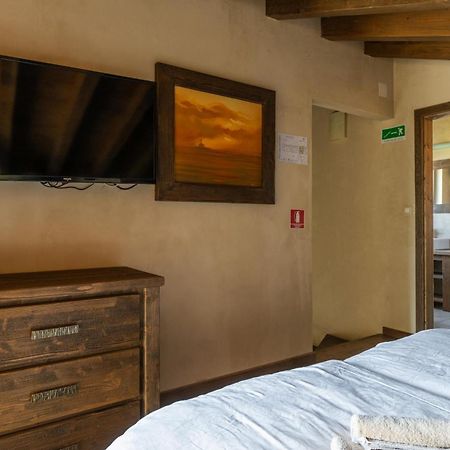 Villa Castagna Near The Sea With Private Pool And Sauna Premantura Kültér fotó