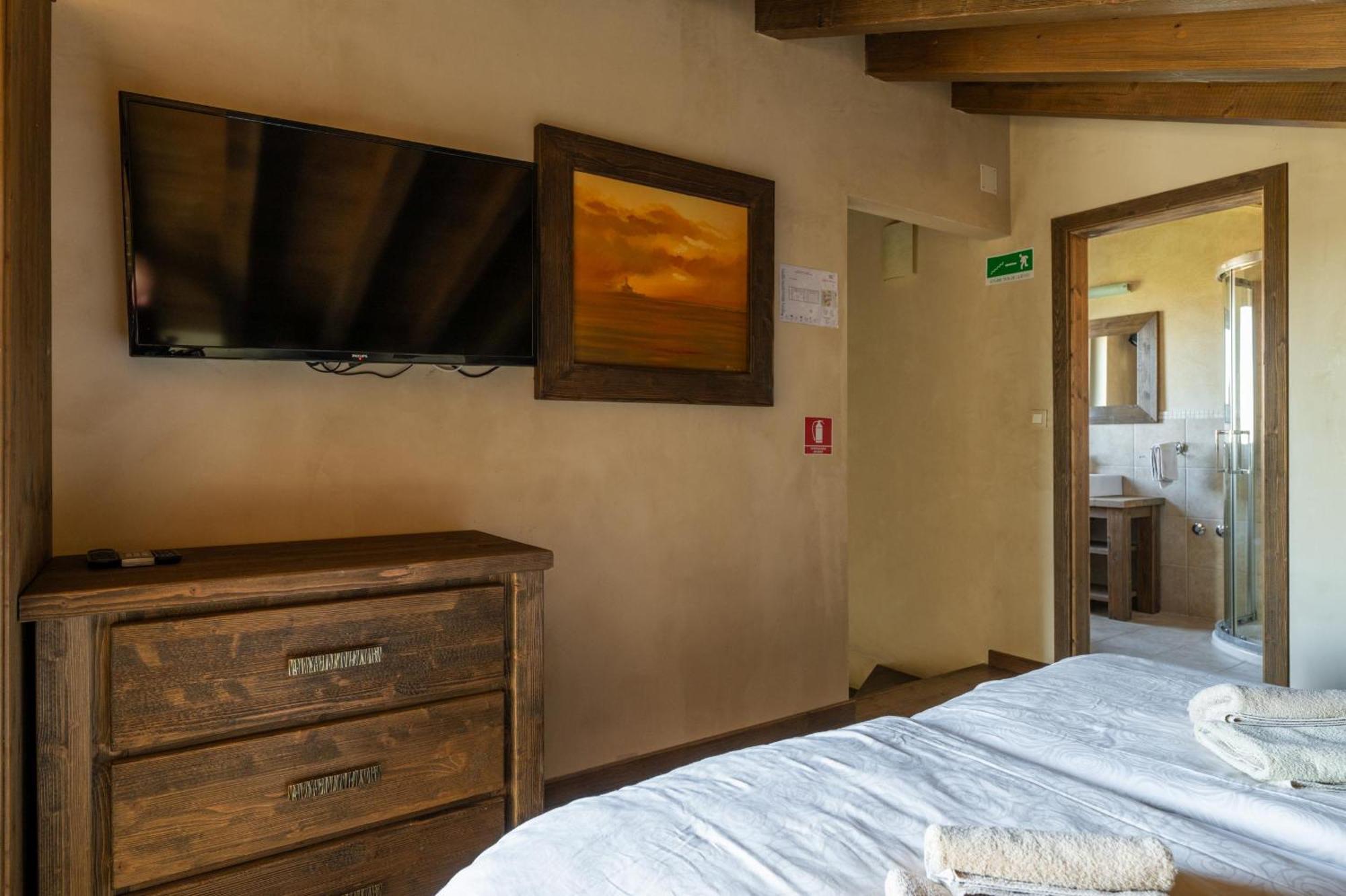 Villa Castagna Near The Sea With Private Pool And Sauna Premantura Kültér fotó
