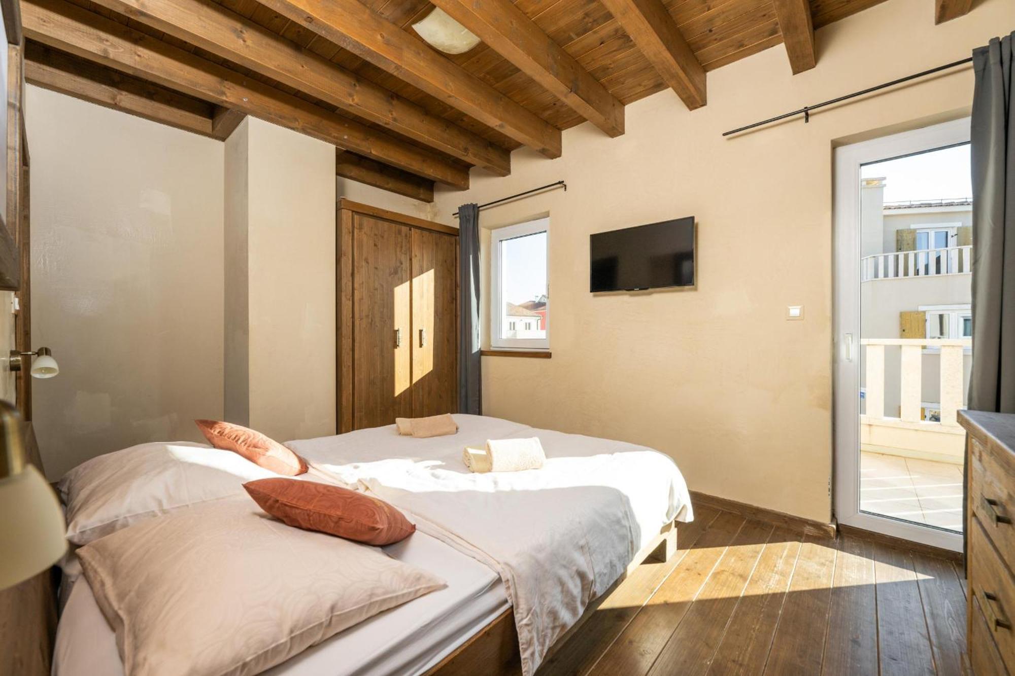 Villa Castagna Near The Sea With Private Pool And Sauna Premantura Kültér fotó