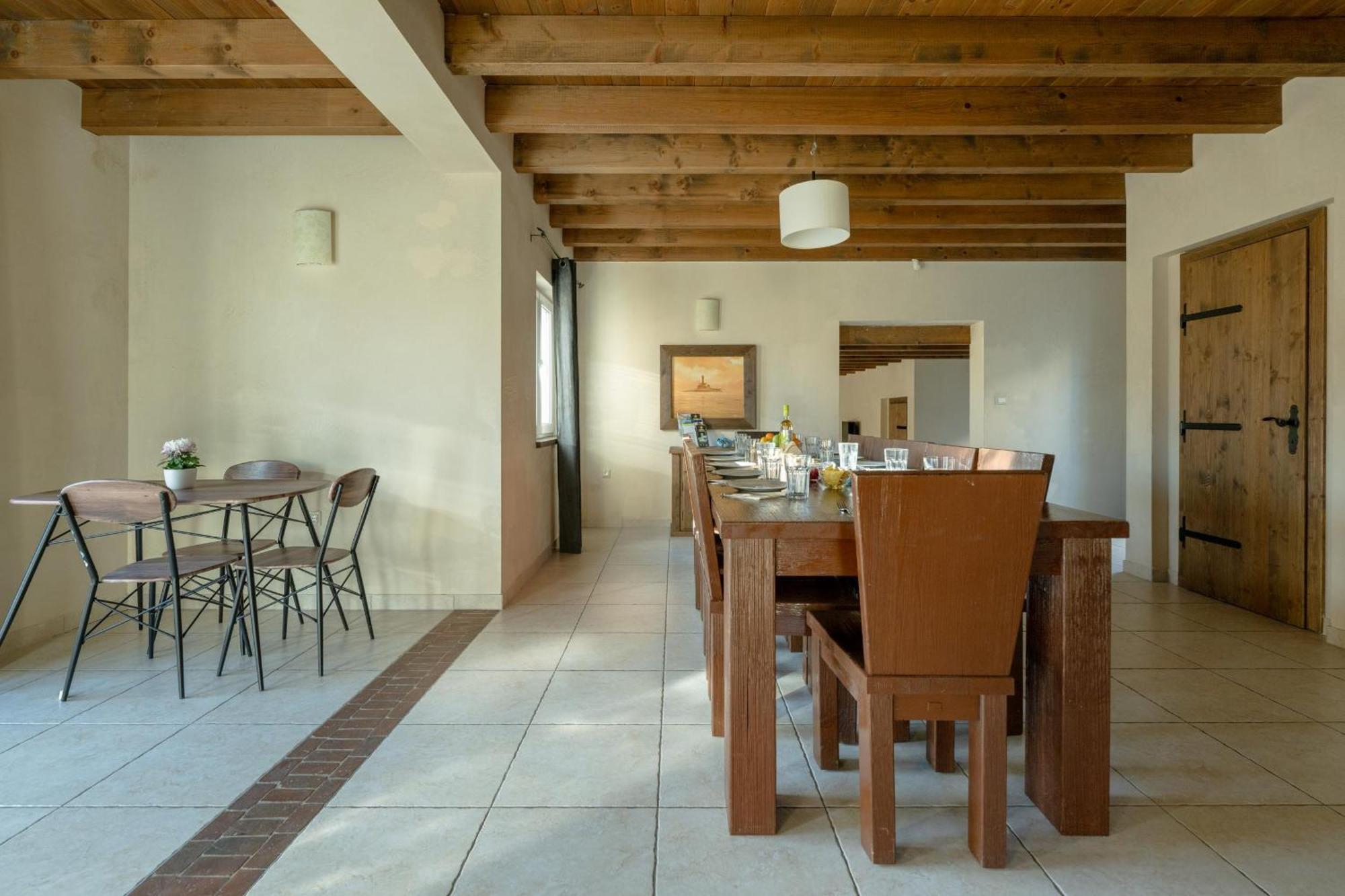 Villa Castagna Near The Sea With Private Pool And Sauna Premantura Kültér fotó