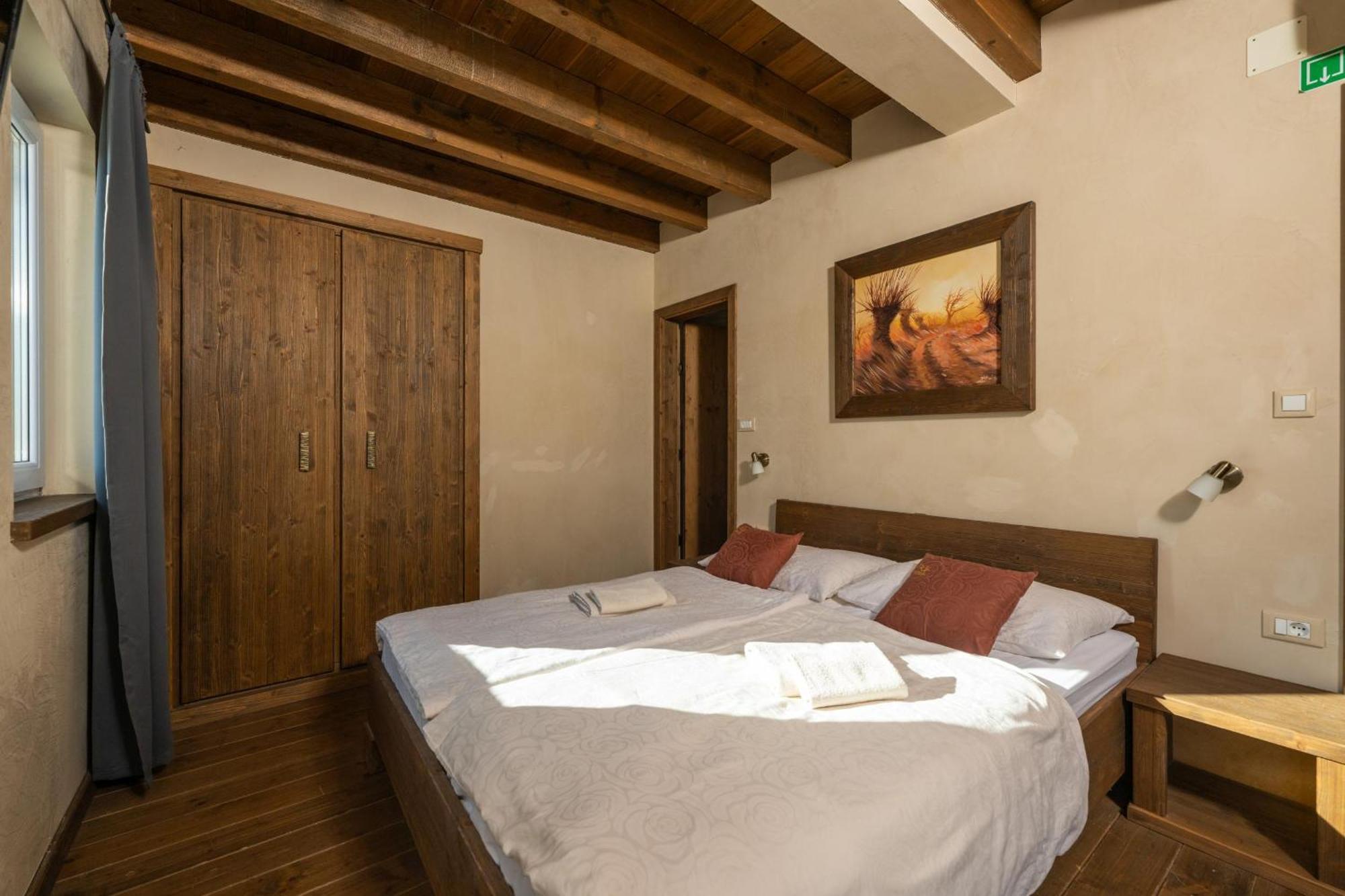 Villa Castagna Near The Sea With Private Pool And Sauna Premantura Kültér fotó
